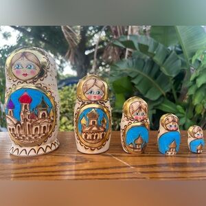 Set of 5 Handcrafted Russian Nesting Dolls - Gold and Blue